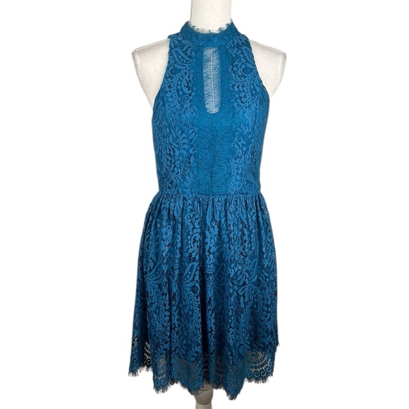 Trixxi Green Lace Special Occasion Wedding Halter Neck Mini Dress Size Medium - Picture 1 of 9